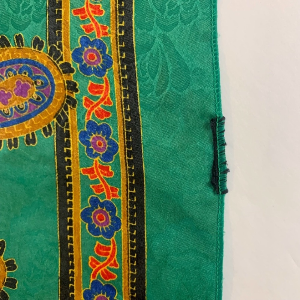 Vintage La Vilella Scarf - Picture 7 of 7